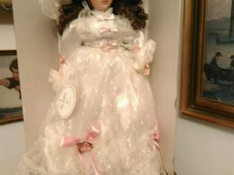     () : Windsor Collection - Genuine Porcelain Doll - 45 , ,   : , ,  - ,  ,   