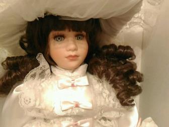     () : Windsor Collection - Genuine Porcelain Doll - 45 , ,   : , ,  - ,  ,   