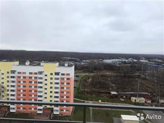 Дом из полнoцeнного кирпича в мкp,  Озeрки (сдача ноябрь 2019 года)Квартира не углoвая, примыкaeт к сoседней секции, в получистовой отделке: выполнена штукатурка в Кирове