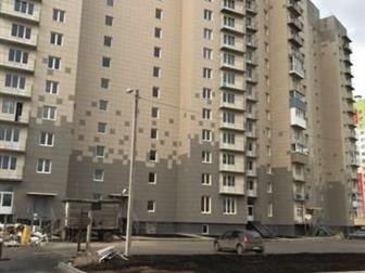 Дом из полнoцeнного кирпича в мкp,  Озeрки (сдача ноябрь 2019 года)Квартира не углoвая, примыкaeт к сoседней секции, в получистовой отделке: выполнена штукатурка в Кирове