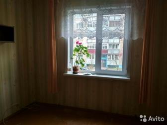 Квартира новой планировки ,не угловая ,  распашонка, Есть частичный ремонт, добавлены батареи в большой комнате и на кухне, Квартира пустая, 2 собственника, можно в Кирове