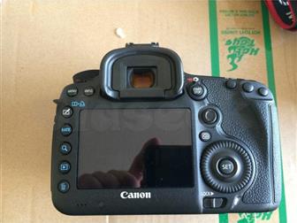    Canon Camera Eos 5D Mark 3 & Canon Camera Eos 5D Mark 2 33025134  