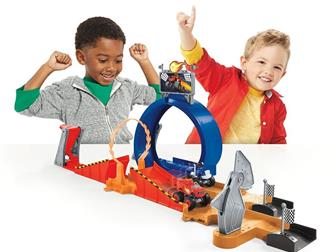 Просмотреть фото  Машинка Вспыш от fisher-price +Трек и Кольцо огня 35917497 в Москве