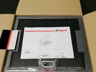 089616 - Legrand ��������� ����� �� 24 ������, ������������ ������� 75-105 ��, ������ ������ ����� �� ����� � �����������, ��� ��������,  ����� ��������� �����, � ������