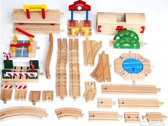     AcoolToy, Brio, Ikea, Edwone, Thomas  , 1,   - 1100, 2,   - 699, 3,    - 399,  