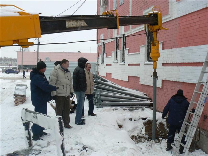 Закручивание винтовых свай, шпунтирование, бурение купить за 14000 р. в ...