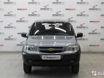  HYUNDAI,  TRADE,   5,  ,  56, 0  2015 Chevrolet Niva I  1, 7 80hp 4WD     