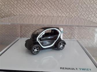   Renault  ,   : /  