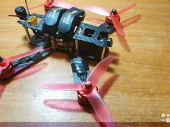   fpv ,   :>       Racerstar 2205 2600kv>        dys 20a>        