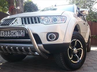  Mitsubishi Pajero -- 