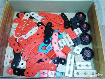    Balbi   ,      ,      I Robots (  ),       