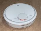   Xiaomi Mi robot vacuum cleaner .