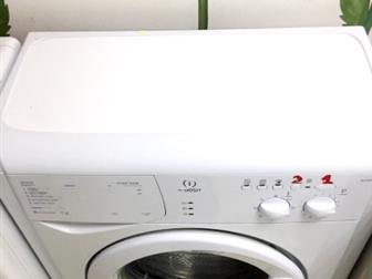 Indesit WIUN 83  (xx): 60x33x85      800 \       3, 5     