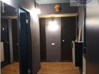Продатся хорошая квартира,окна на обе стороны,  Балкон и лоджия, На при дворовой территории,за шлагбаумом есть парковочное место для стоянки автомобиля, Рядом находиться в Вологде
