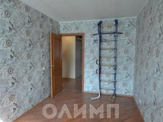 В продаже светлая, просторная квартира, окна - на разные стороны, удобная планировка, большая лоджия, счетчики воды, газа,  В квартире сделан косметический ремонт, в Вологде