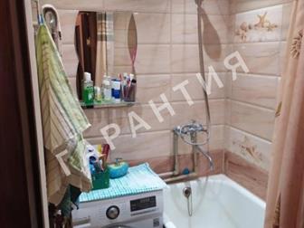 Продается просторная 3-х комнатная квартира в спальном районе города по очень привлекательной цене,  Комнаты изолированы, санузел раздельный, в кухне установлен в Вологде